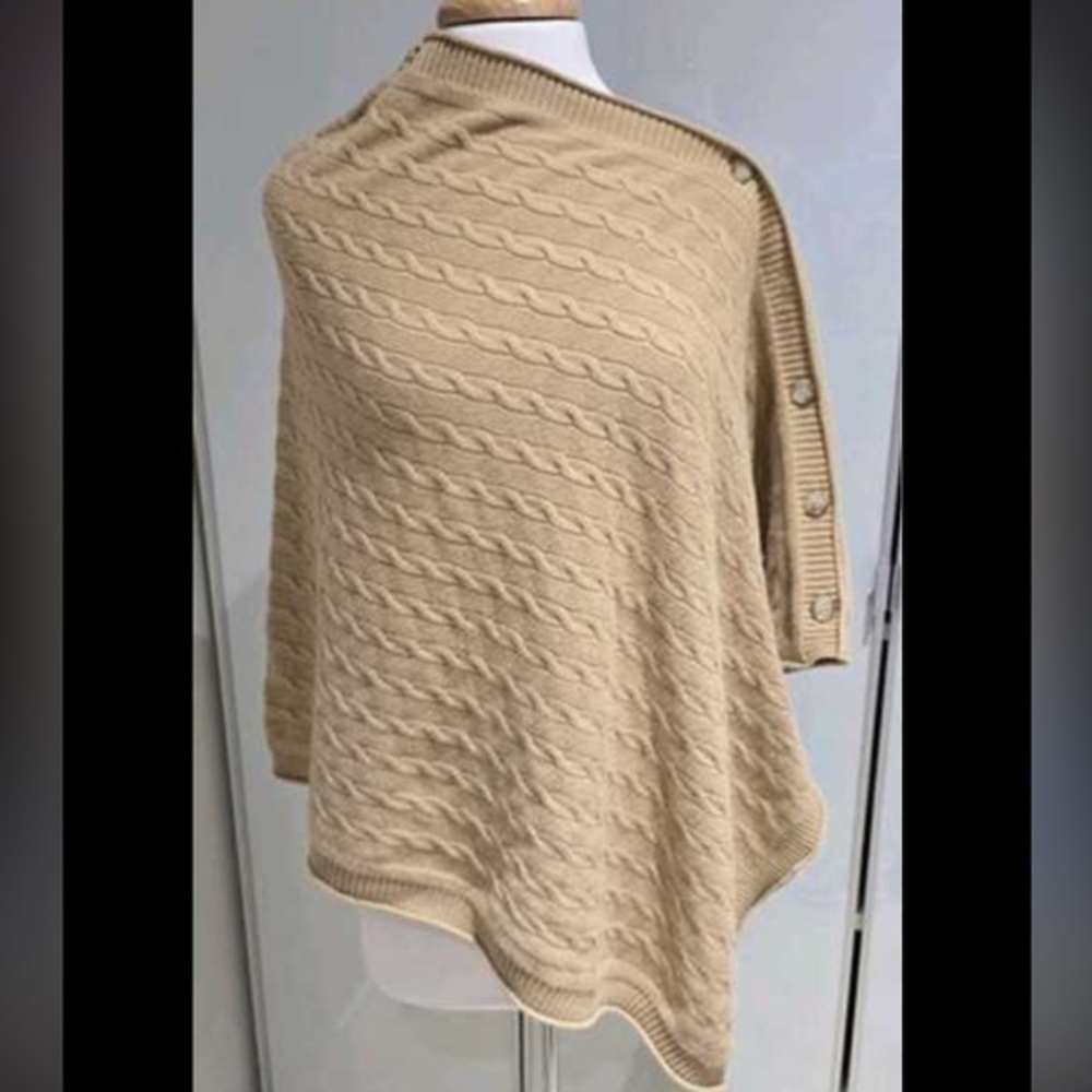 Vince  100 cashmere Cable Knit Buttoned Poncho in Beige 
One size